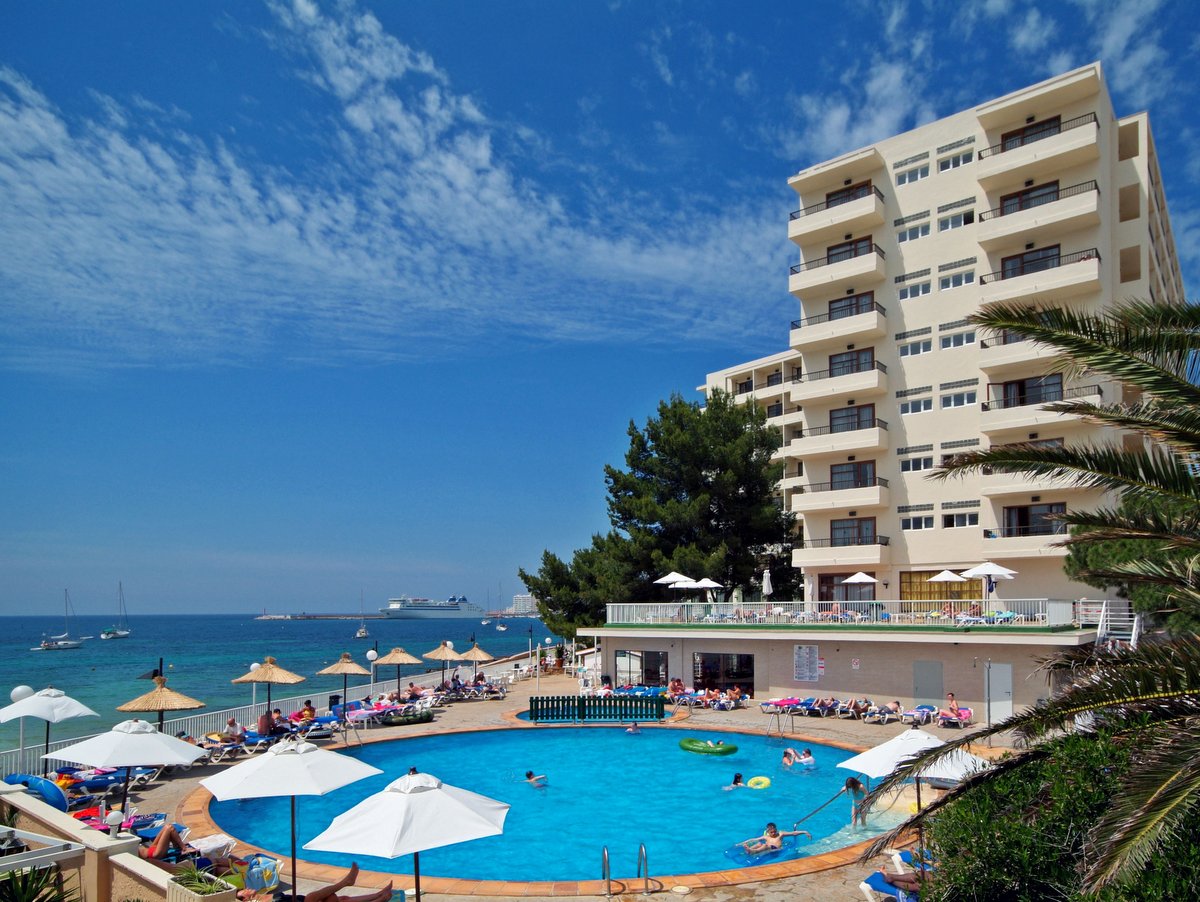 piscina hotel intertur hawaii ibiza