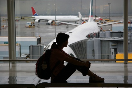 WaitingAirportFotolia 1573450 XS